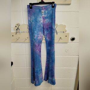 Vibe Flare Pants medium